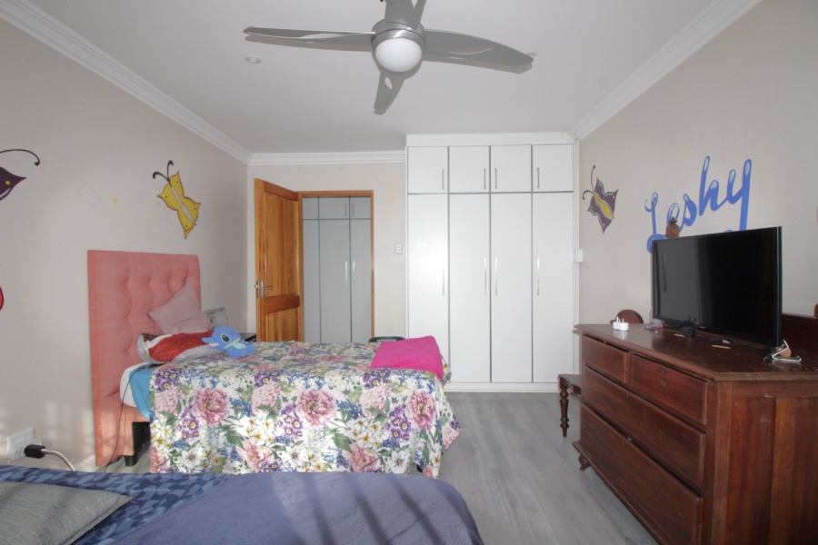 3 Bedroom Property for Sale in Wavecrest Eastern Cape